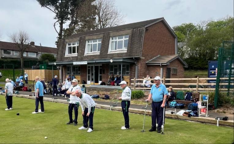 Lisnagarvey bowling team competing